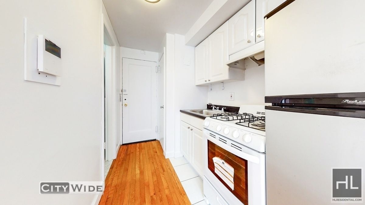 Photo - East 61 Street Unit 4F