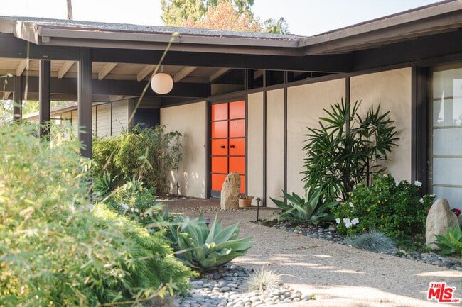 Photo - 961 Linda Flora Dr