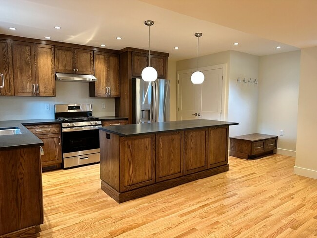 Building Photo - 2606 Larkins Wy