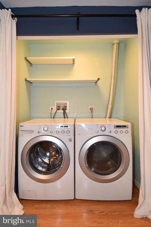 Photo - 5987 Edgehill Ct