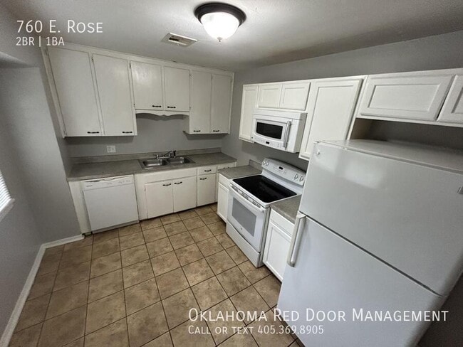 Photo - 760 E Rose Dr