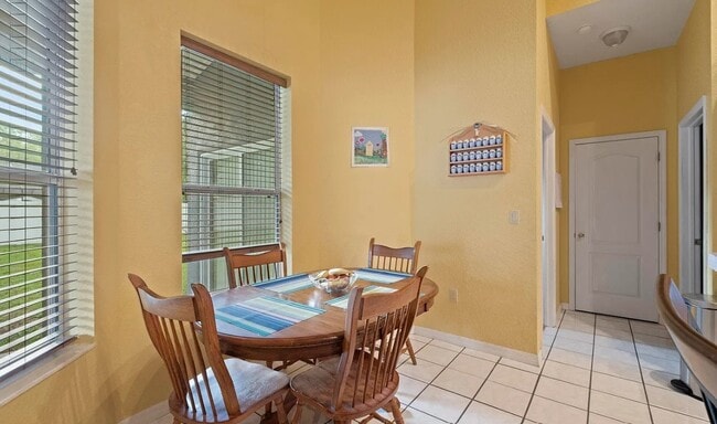 Photo - 9042 Pemberton St