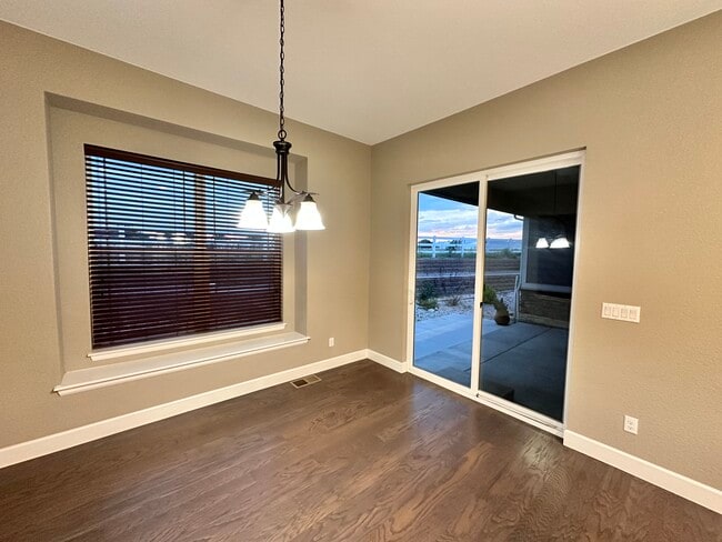 Photo - 943 Stagecoach Dr