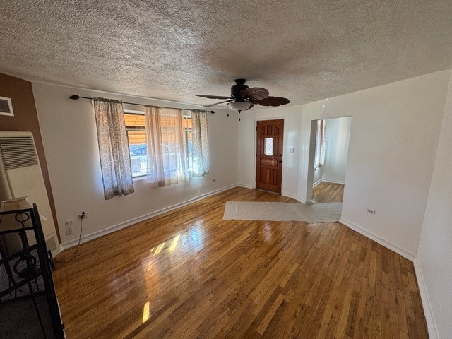 Photo - 1825 Mann St