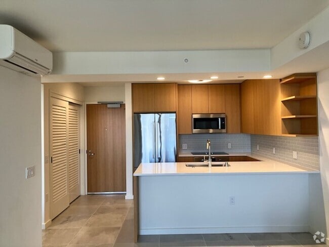 Building Photo - $3,300 – Sky West Ala Moana, partly furnis... Unit 3103 Rental