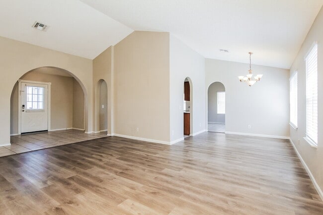 Photo - 6307 W Kings Ave