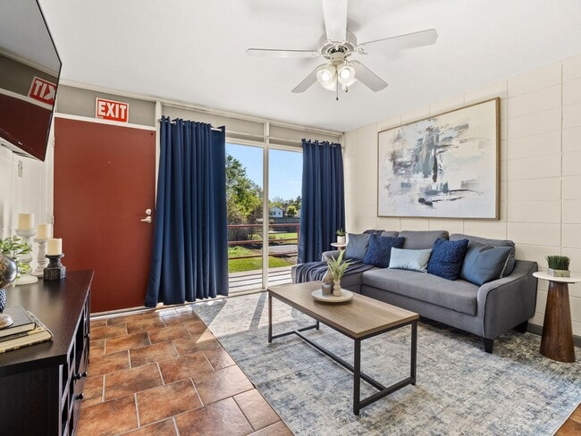 Photo - 710 Iris St Unit 207