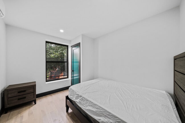 Photo - 2501 Hughes Ave