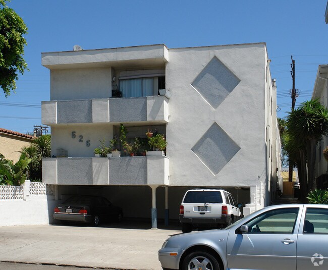 Photo - 526 N Hayworth Ave