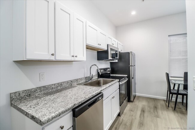 Photo - 337 Main St Apartment Unit 1