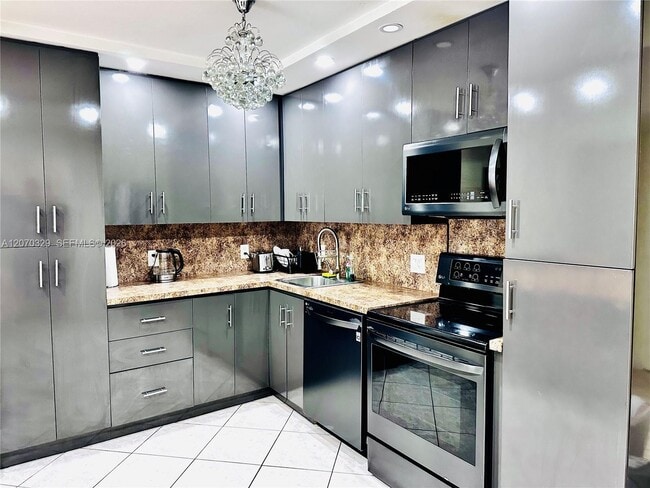 Photo - 1817 S Ocean Dr Unit 823