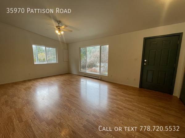 Photo - 3 Bedroom Home On Acreage