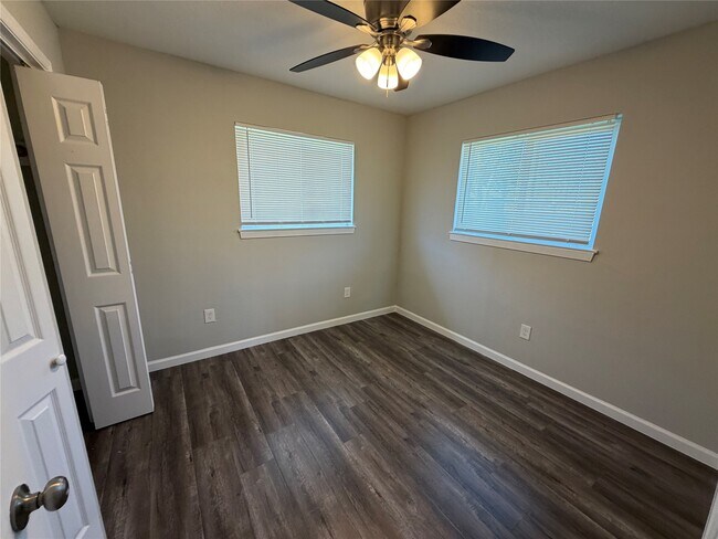 Photo - 14830 Hiram Clarke Rd