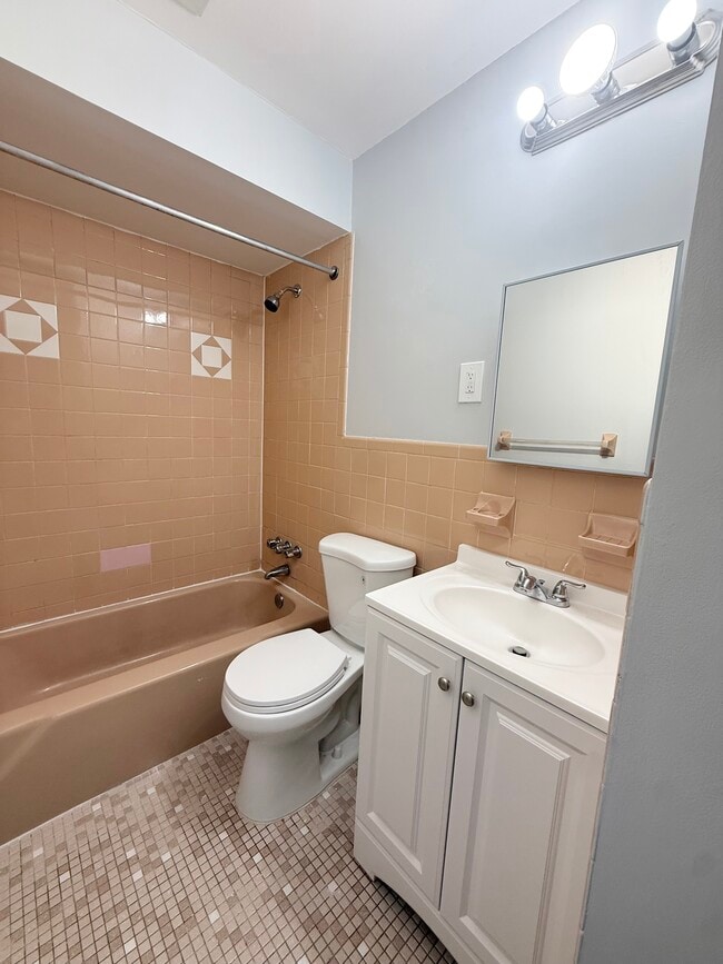 Photo - 2969 Four Towers Dr Unidad 12