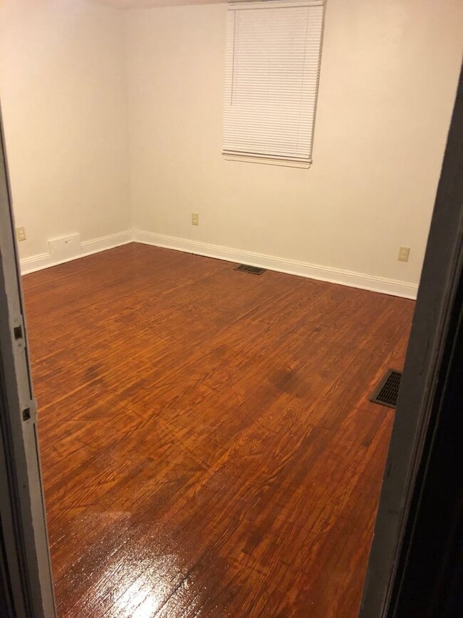 Photo - 3901 Elsinore St Unit 1st Floor