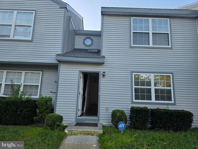 Building Photo - 22 Oyster Bay Rental