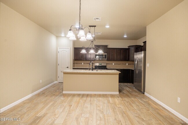 Photo - 2032 Thomas Lackland St