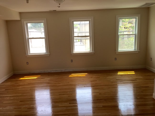 169 Thorndike St Unit 2