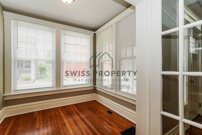 Photo - 338 Taylor Ave