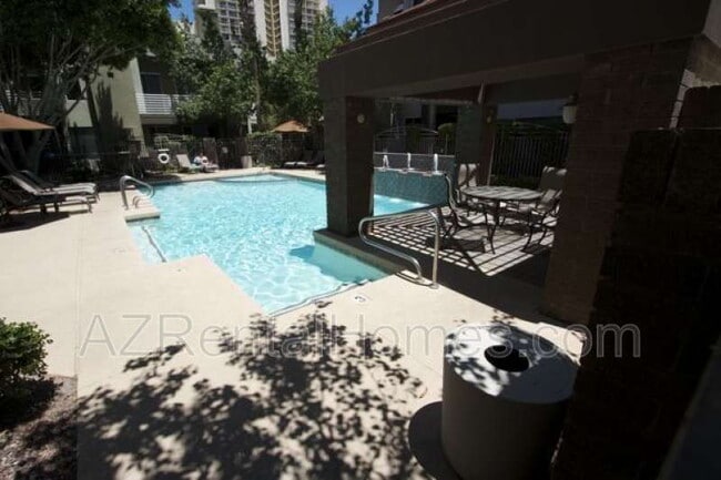 Photo - 3633 N 3rd Ave Unidad 2025