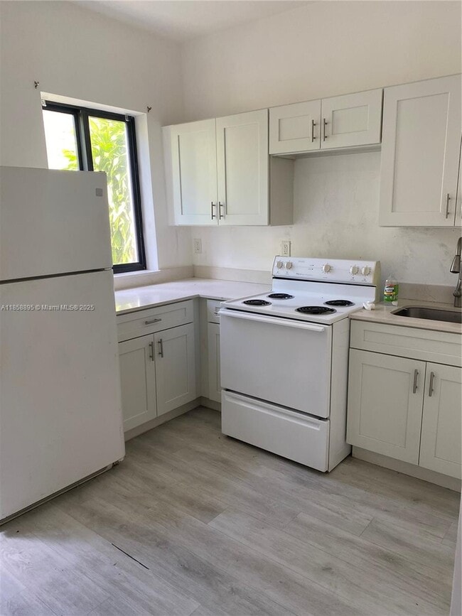 Photo - 1101 SW 12th Ct Unit 9