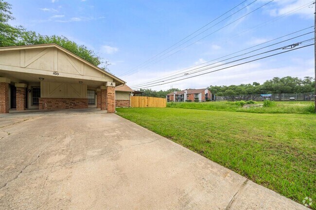 Building Photo - 100 Meteor Dr Rental