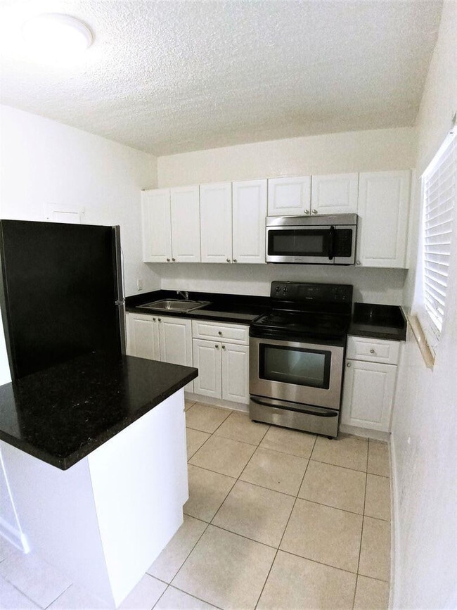 Photo - 701 SW 14th Ave