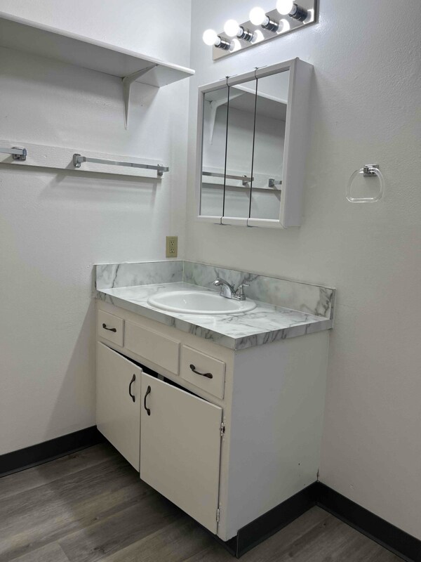 Photo - 2013 NW Hickory Ln Unidad 6