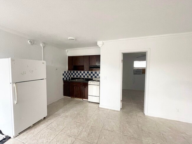 Photo - 531 C St Unit 4