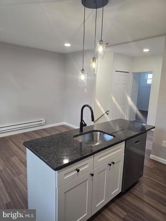 Photo - 834 S Cecil St