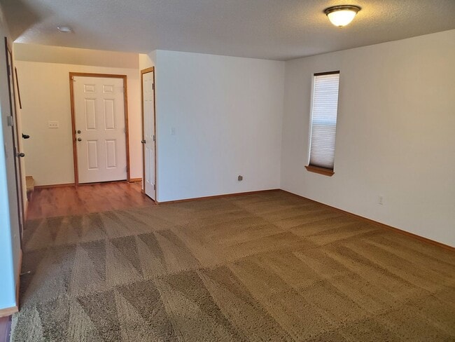 Photo - 3259 McKern Pl