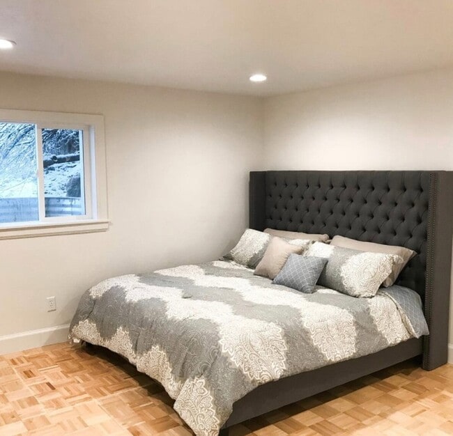 Photo - 3837 Foothill Dr Unit 1