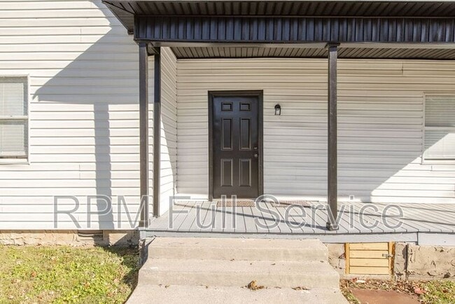 Photo - 1002 N Maple St Unit A