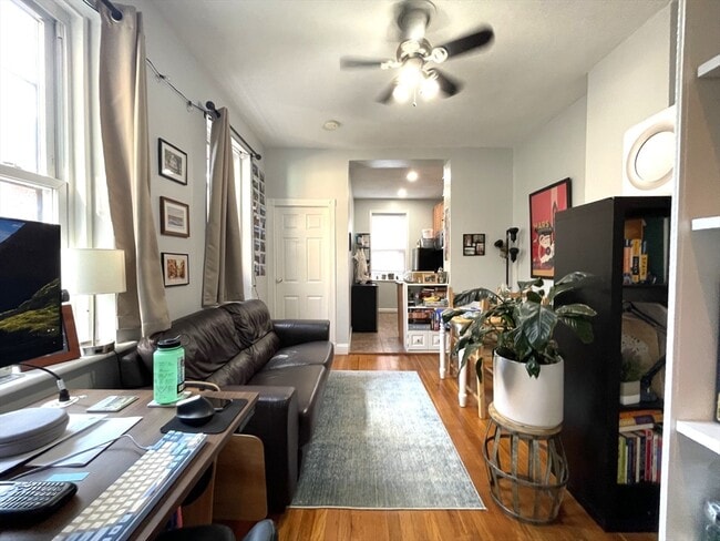 Building Photo - 11 Irving St Unit 7 Rental