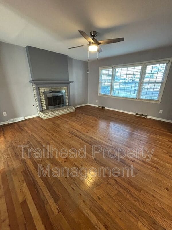 Photo - 7411 Ash Ave