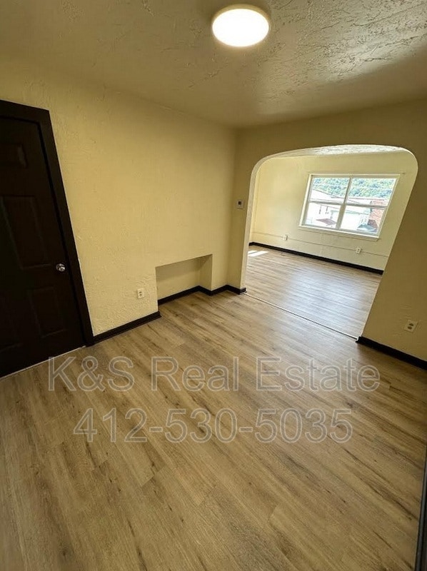 Photo - 144-144 W 9th Ave Unit 1