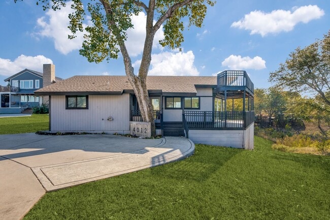 Building Photo - 4012 Tennis Club Rd