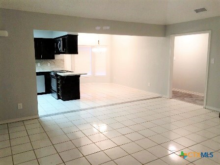 Photo - 113 E Blancas Dr