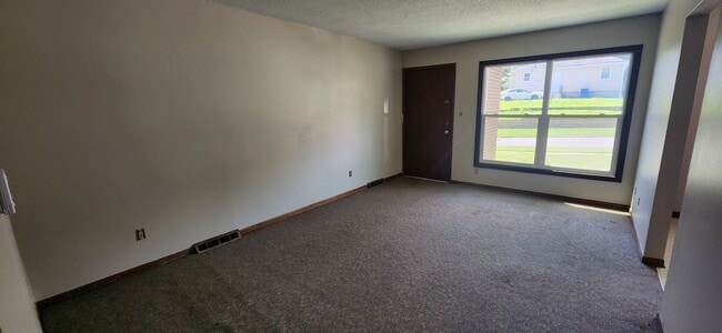 Building Photo - 103 Loomis Ave