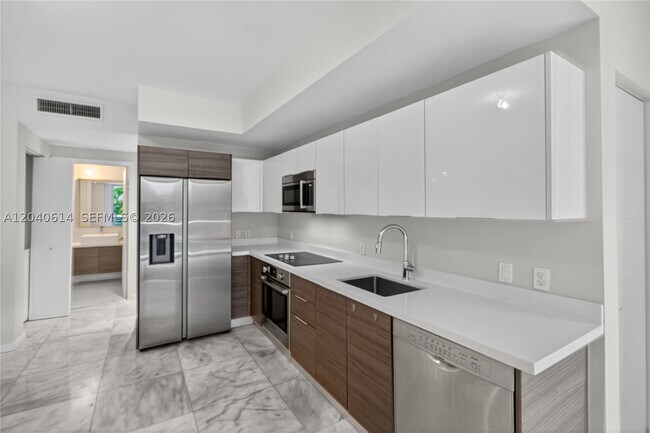 Photo - 1010 SW 2nd St Unit 603