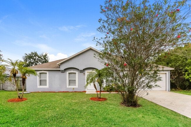Building Photo - 3686 SW Foremost Dr Rental