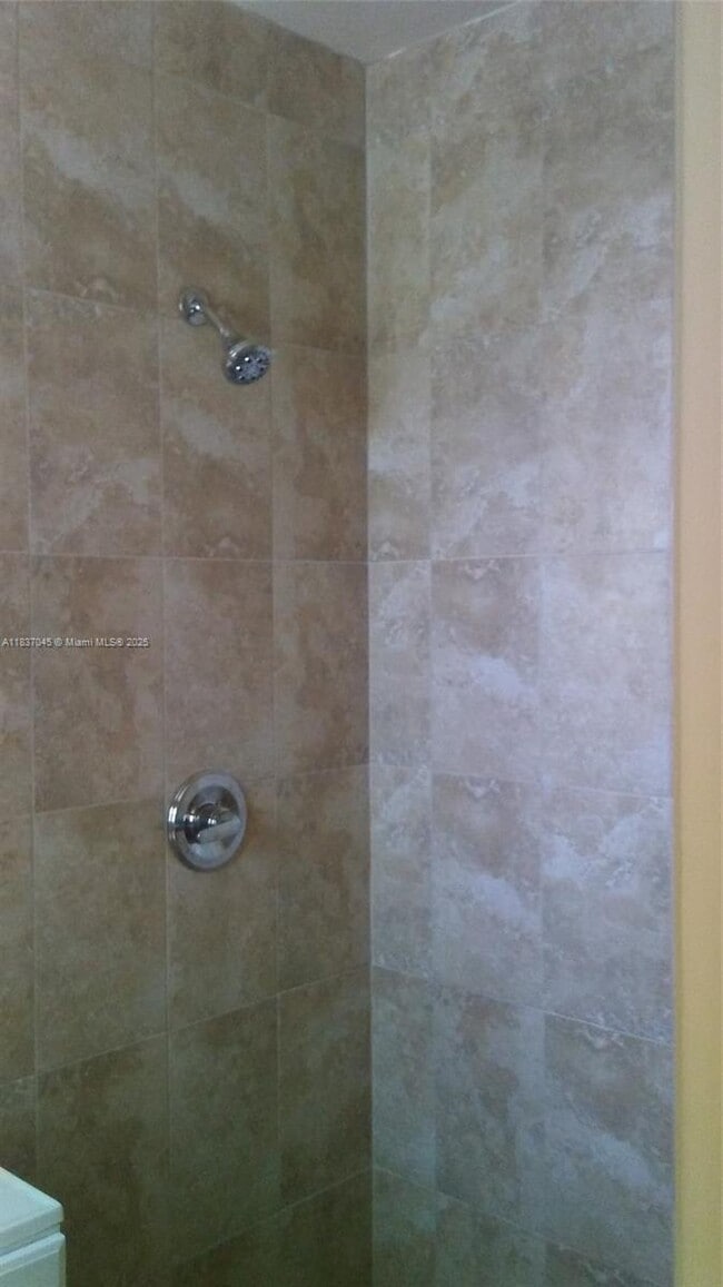 Photo - 13770 NE 20th Pl Unit 03