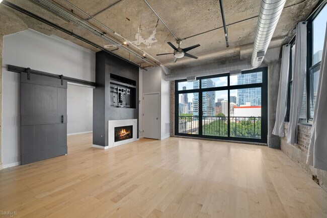 Photo - 1516 S Wabash Ave Unit 606