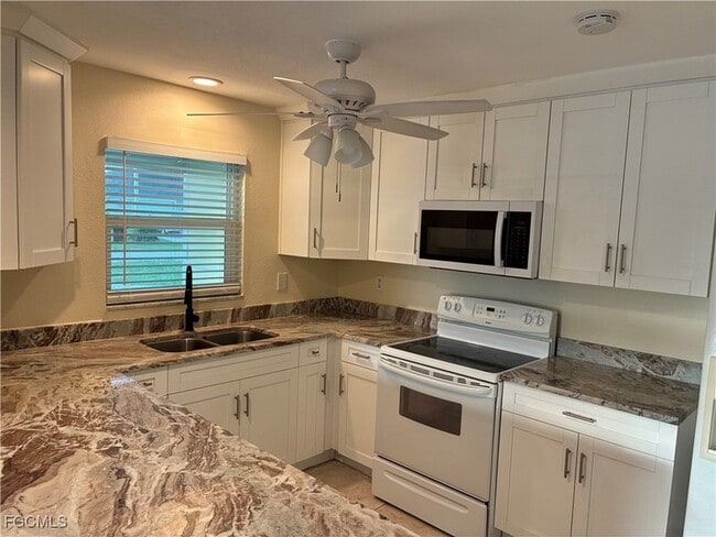 Photo - 311 Tudor Dr Unit 2