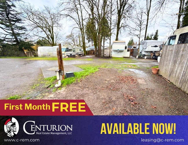 Building Photo - 3010 Phyllis St NE Unit 31