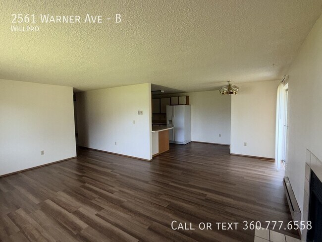 Photo - 2561 Warner Ave Unidad B
