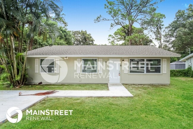 Building Photo - 3226 1st Pl