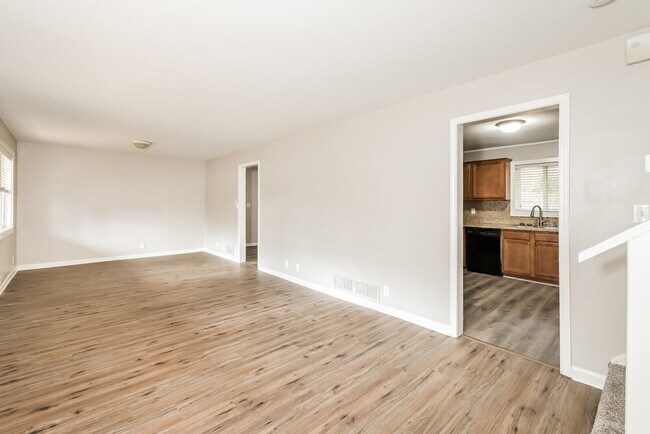 Photo - 2753 Rainbow Forest Dr