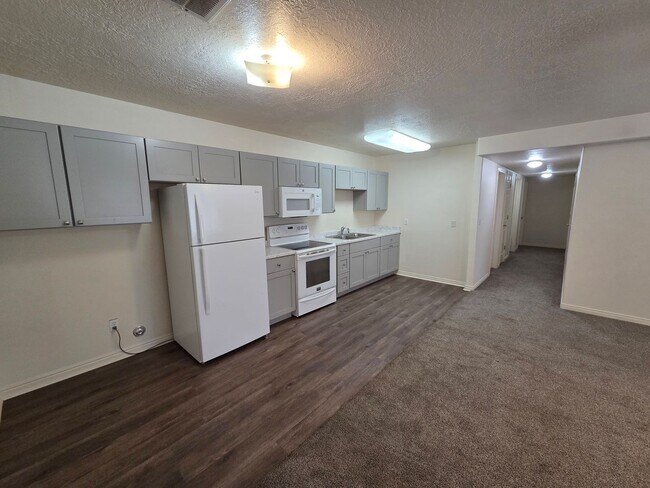 Photo - 2 Bed Apartment - Ready to GO!