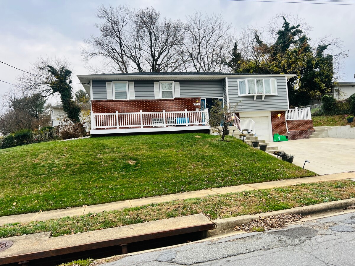 Photo - 323 Aragona Dr